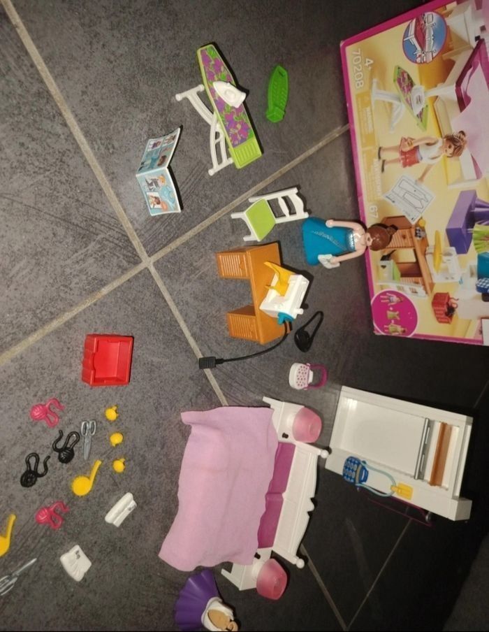 Lot de playmobil 70208 complet la chambre avec dressing - photo numéro 3