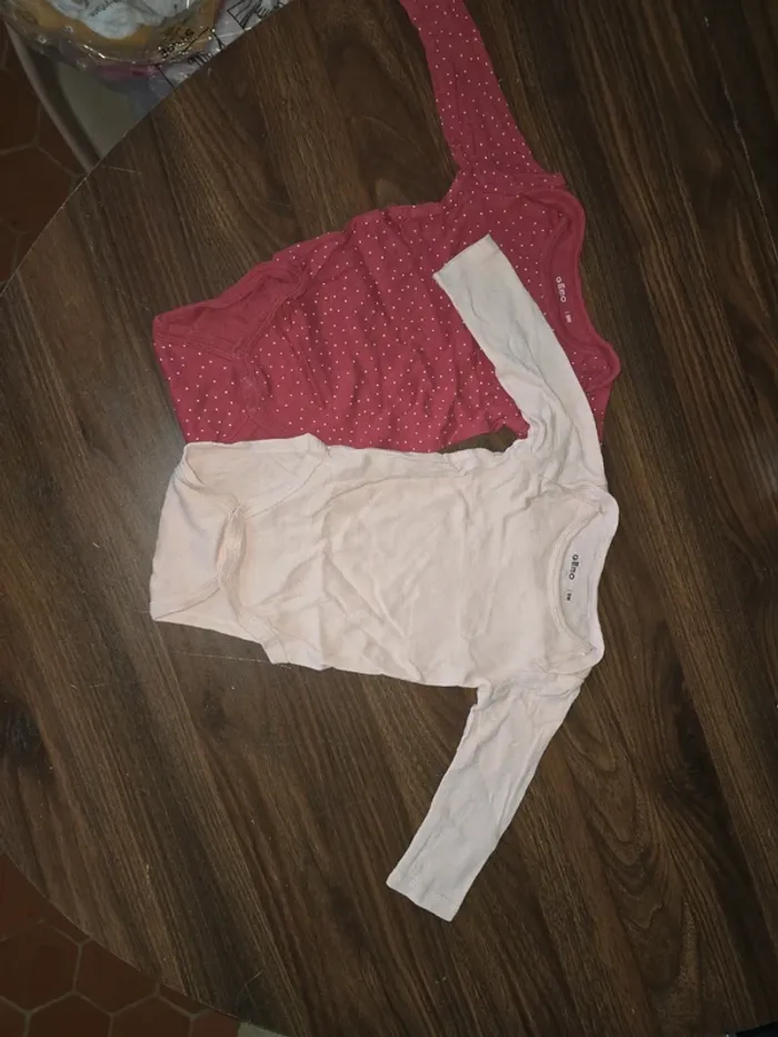 Lot de 2 body 9 mois