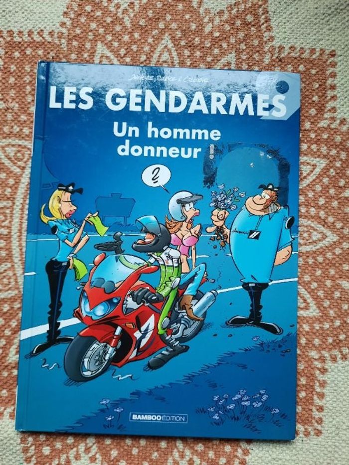 Les gendarmes