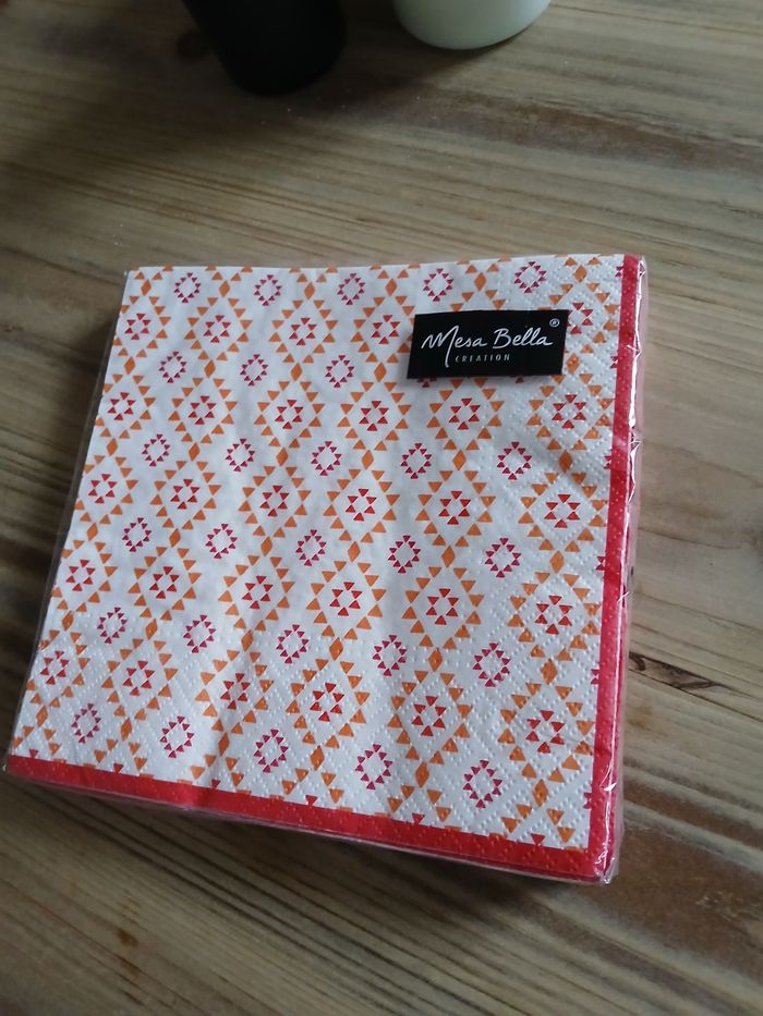 Lot 20 serviettes orange & rouge & blanc - Mesa Bella creation