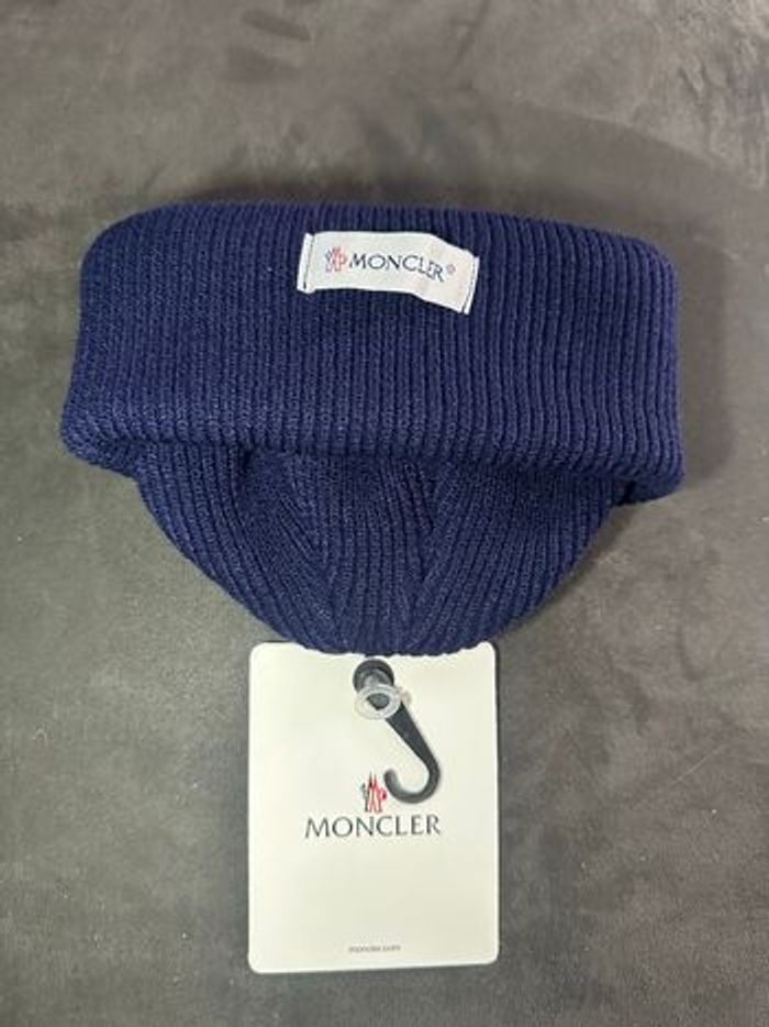 Bonnet Moncler bleu marine en laine – avec étiquette - photo numéro 4