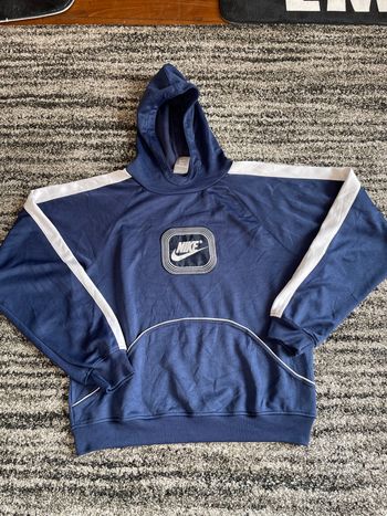Pull à capuche Nike vintage taille 14 ans très bon état
