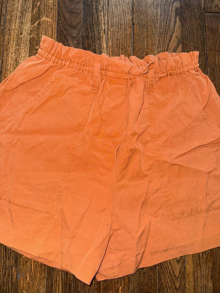 Short fluide Zara Porté bon état  Taille s - photo numéro 2