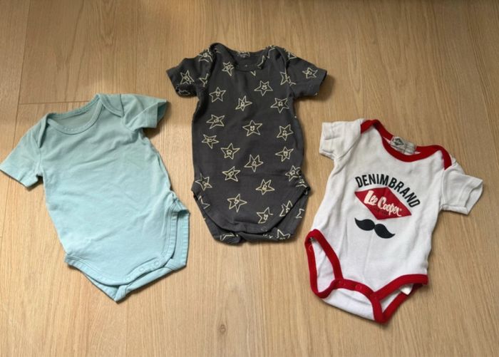 Lot de 31 vêtements 1 mois - photo numéro 7