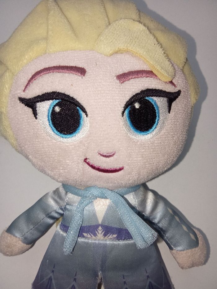 Petite peluche reine des neige 2 , doudou, fille, Disney - photo numéro 3