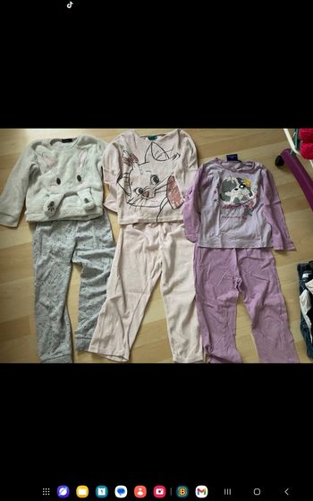 Lot 3 pyjamas 5 ans