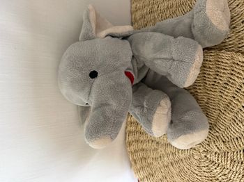 Cherry Belly Peluche Éléphant