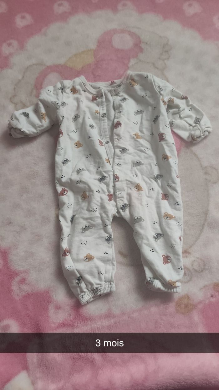 Pyjama 3 mois - photo numéro 3