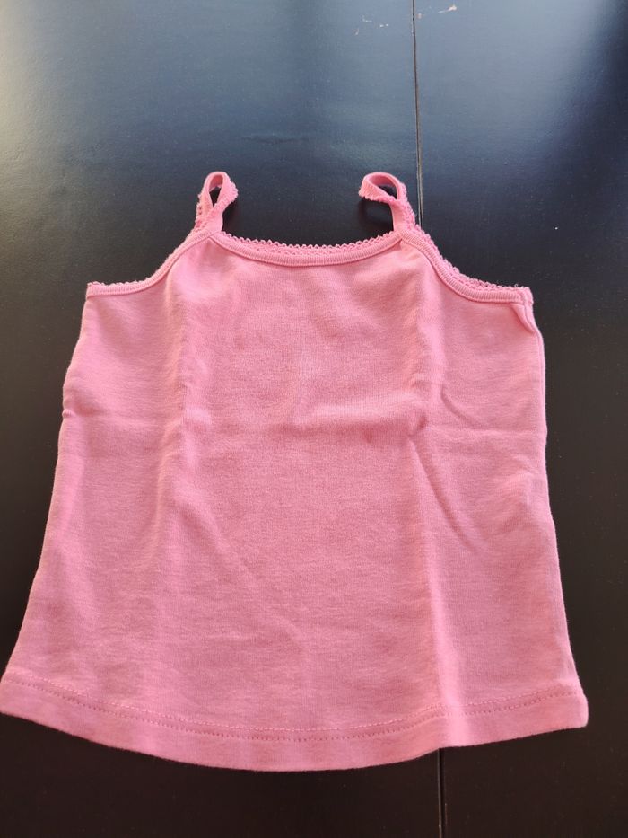 Lot t-shirt manches courtes et débardeurs - photo numéro 9