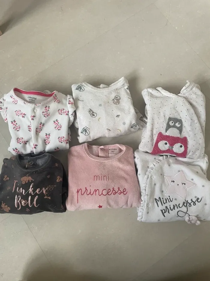 Lot 6 pyjamas