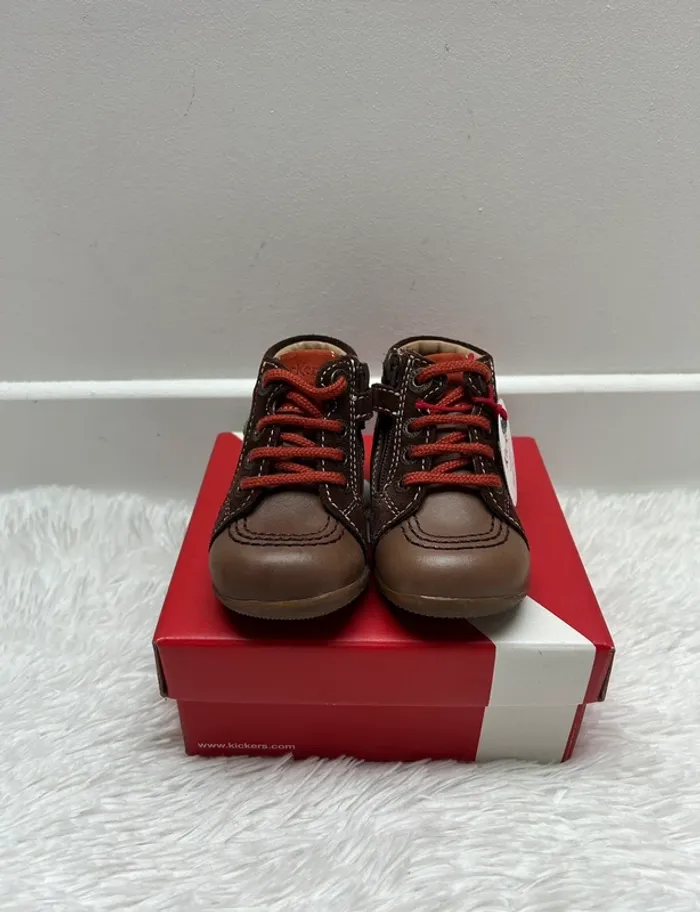 Chaussures en cuir Kickers - photo numéro 2