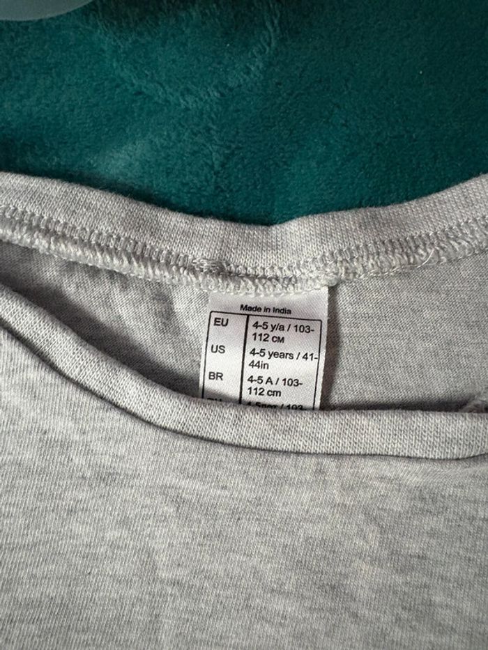 Tenue de sport4-5 ans - photo numéro 3