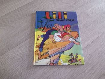 Livre BD LILI "bandit Corse" cartonné TBE