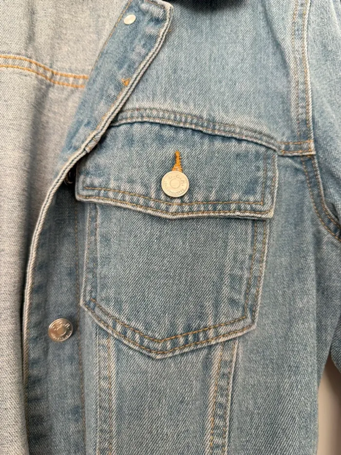 Veste en jean neuve - photo numéro 3