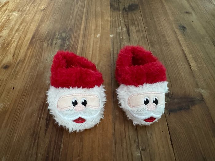 Lot chaussettes et chausson - photo numéro 2