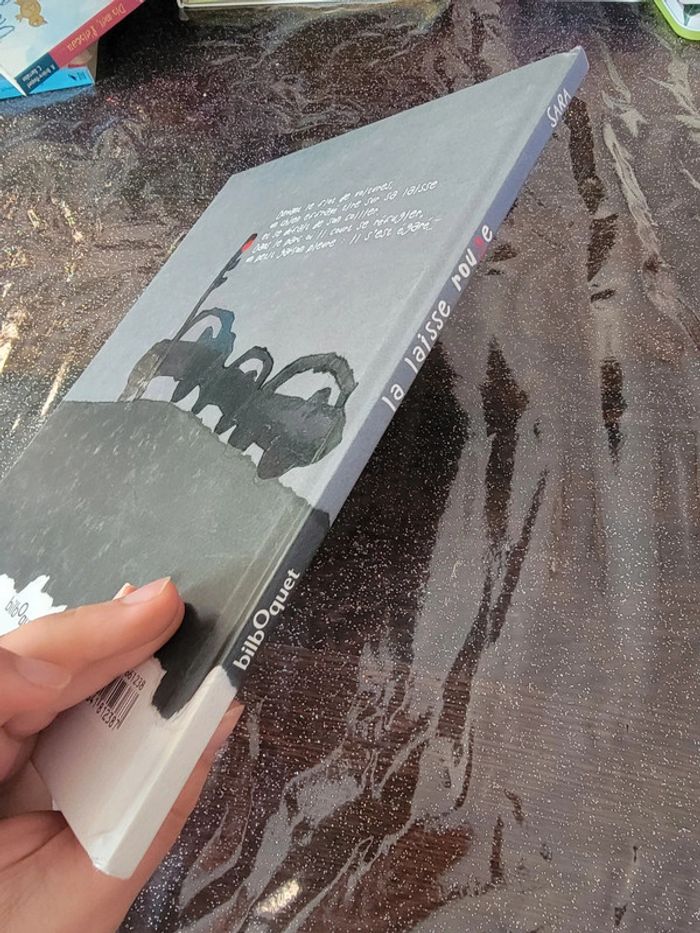 La laisse rouge - photo numéro 2