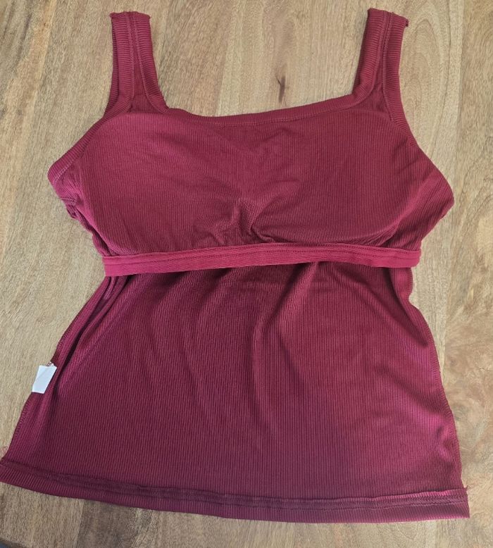 Débardeur avec brassière integrée - photo numéro 3