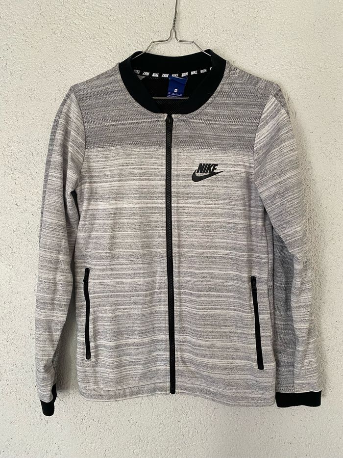 Veste Nike taille Xs