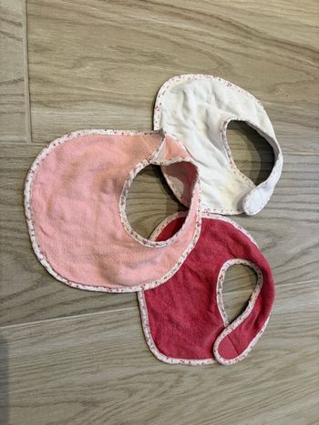 Lot 3 bavoirs - Kiabi