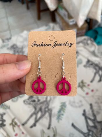 Boucles d’oreilles.