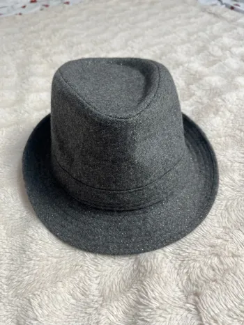 Chapeau à paillettes