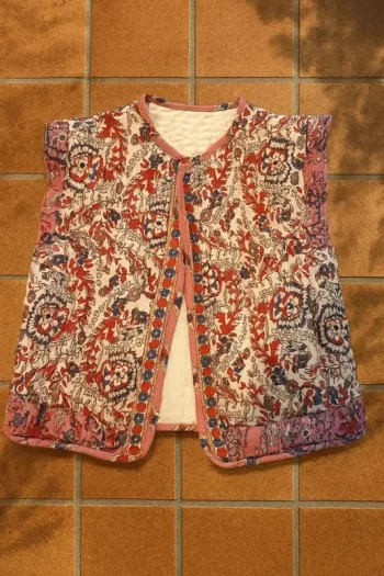 Gilet matelassé Maison Eglantine, sans manches, taille S, bordure soignée, bohème vintage layering