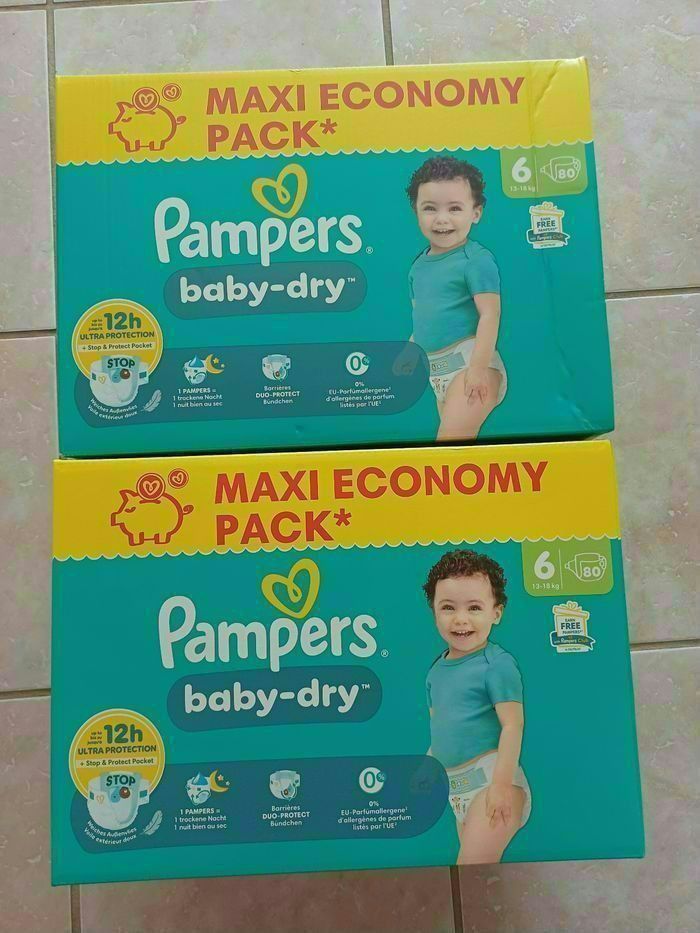 Deux cartons de couches pampers taille 6