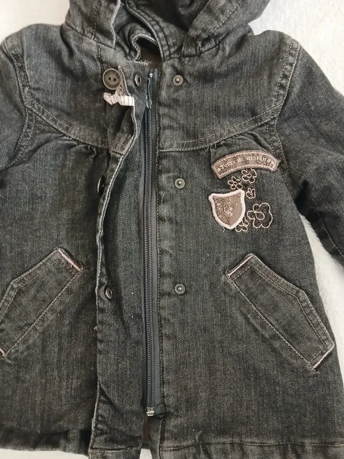 Joli manteau légèrement cintré 3 ans - photo numéro 3