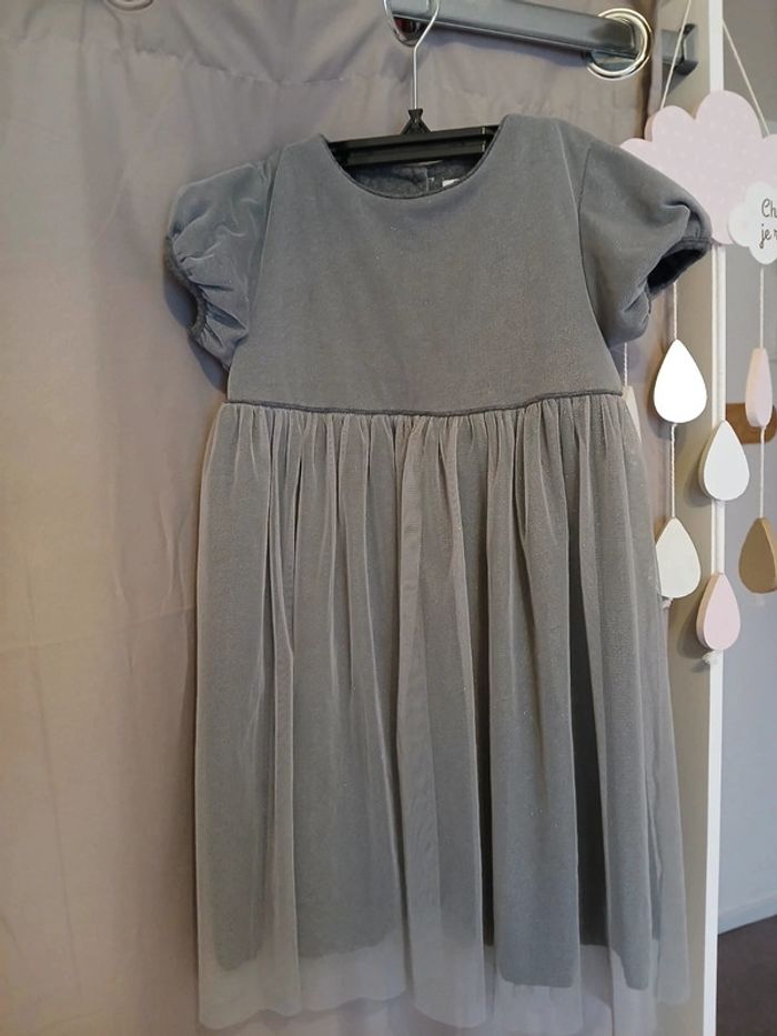 Robe grise pailletée Taille 8 ans🌿💝