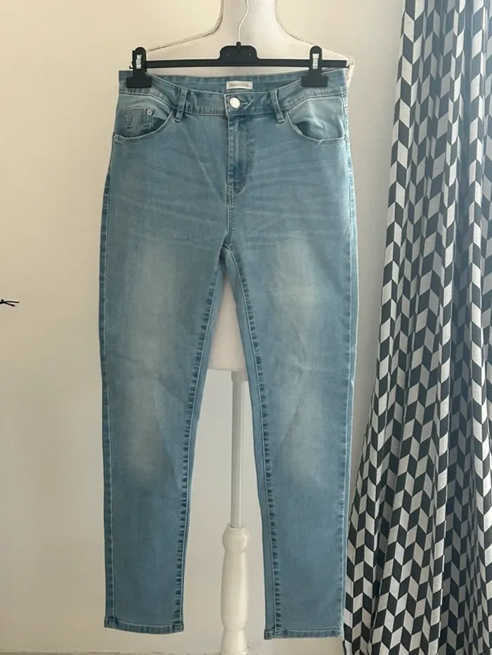 Jean cache cache taille 42