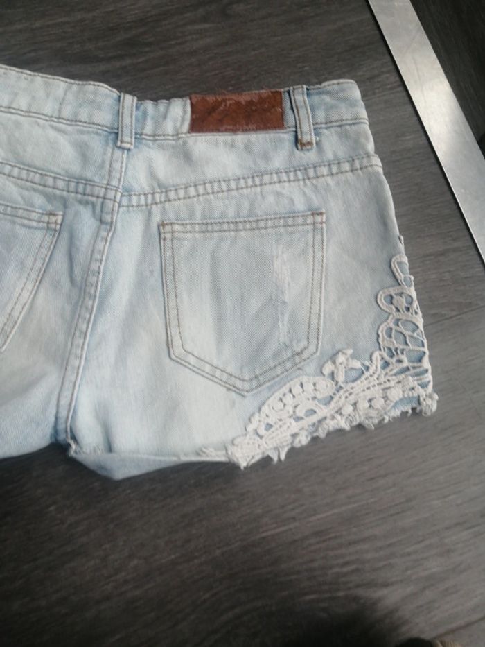 Short en jean à dentelle + effet usé T. 34 - photo numéro 6