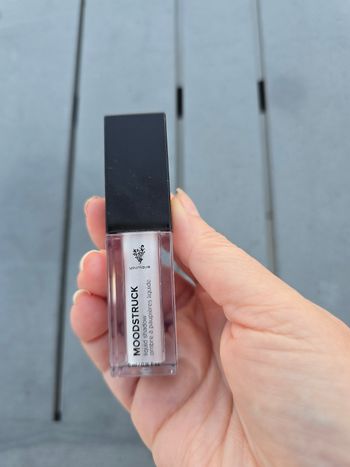 Ombre à paupières liquide glassy Moodstruck Younique neuf