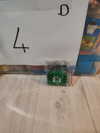 Figurine McDonald's green lantern)