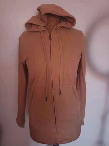 Sweat a capuche camel