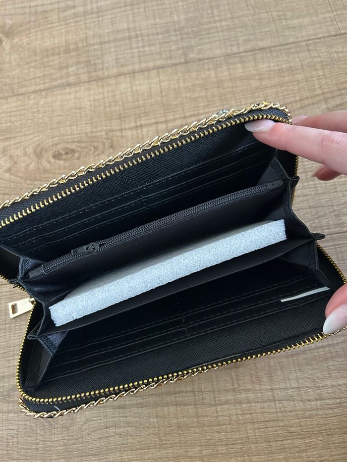 Portefeuille noir et doré avec strass jamais utilisé - photo numéro 5