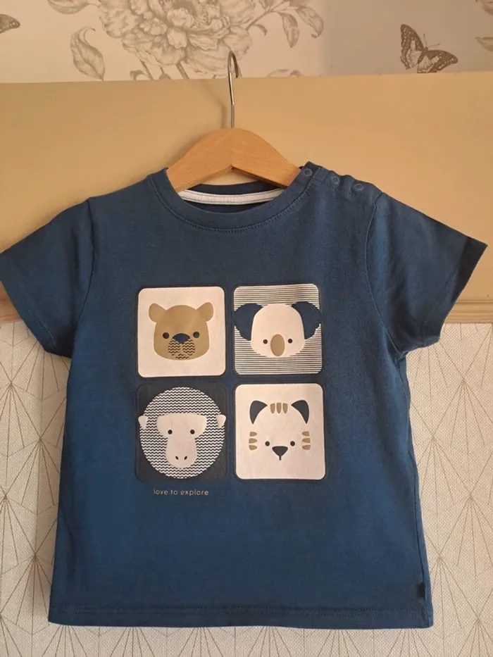 T-shirt bleu garçon comme neuf Obaïbi 23 mois - photo numéro 2