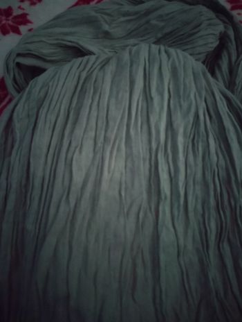 Écharpe grise en très bon état