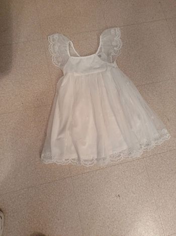 Une robe en dentelle 6ans