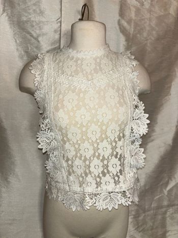 Top à dentelle