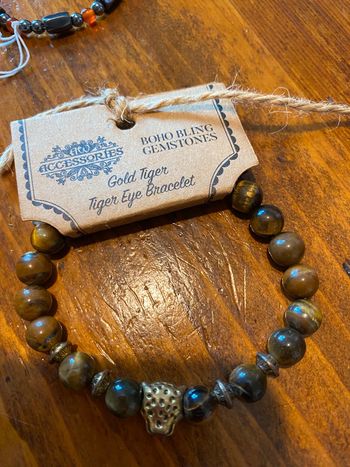 Bracelet tigre breloque et œil de tigre pierres