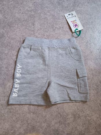 Short U tout petits 6 mois neuf