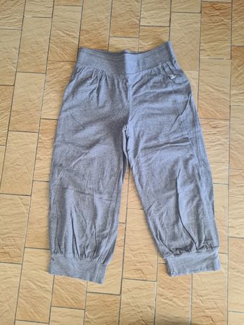 Pantacourt gris / Taille 16 ans