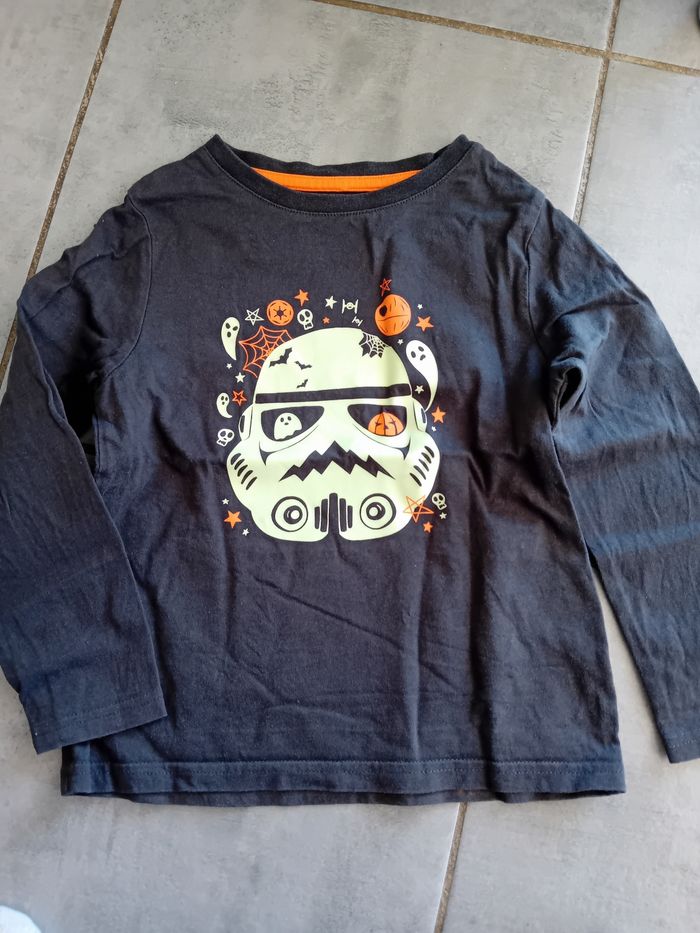 Tee shirt manche longue 5 ans.