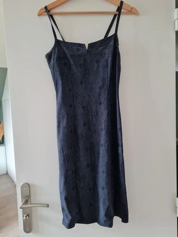 Robe moulante fines bretelles