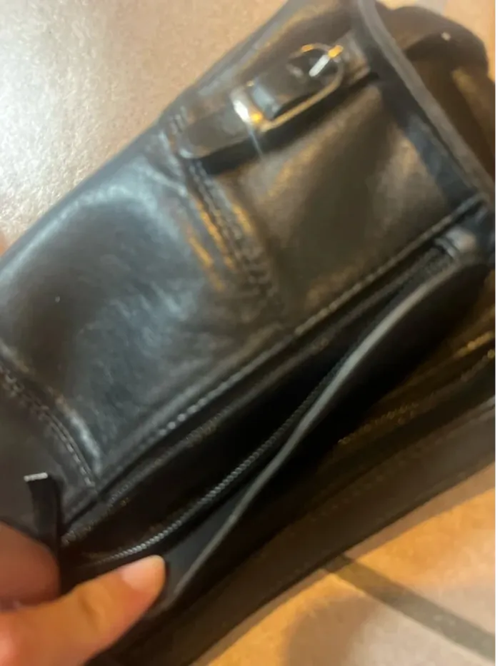 Très beau sac bandoulière vintage en cuir - photo numéro 5