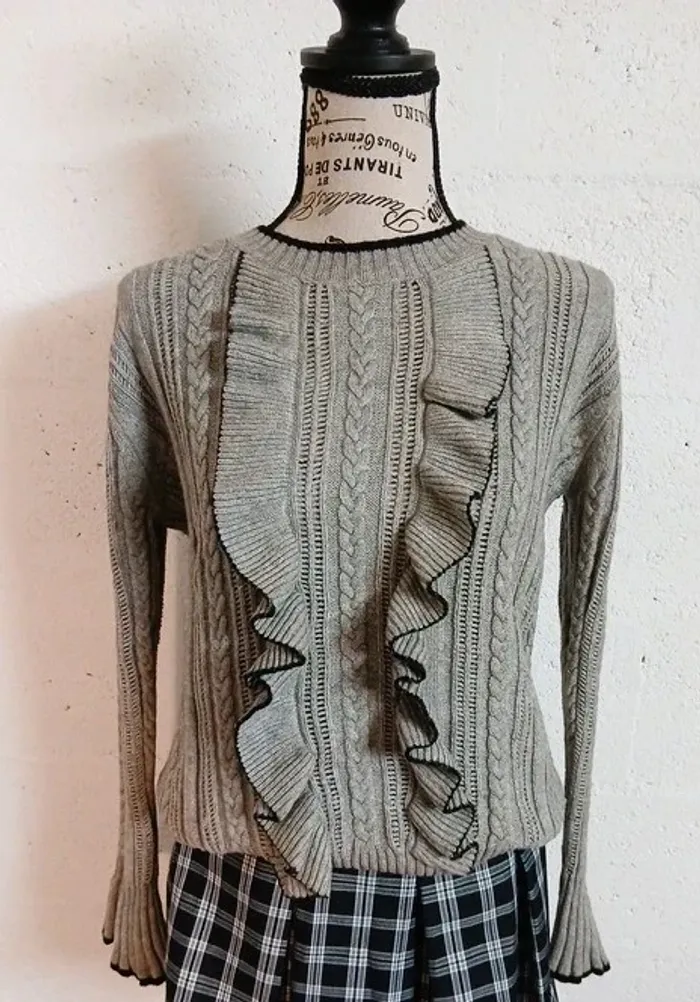 🩶 Pull gris torsadé – Ray Tricot – Taille 38/40 – Très bon état