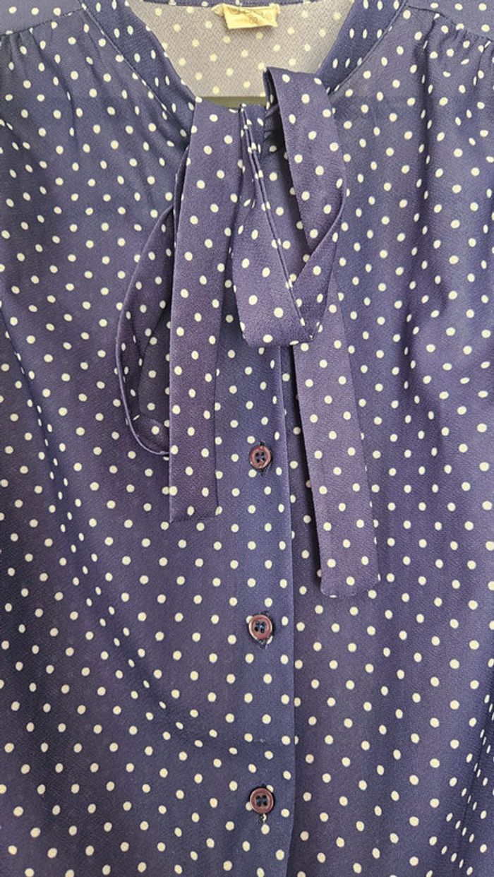 Chemisier vintage bleu à pois- taille 44/46 avec col lavallière - photo numéro 2