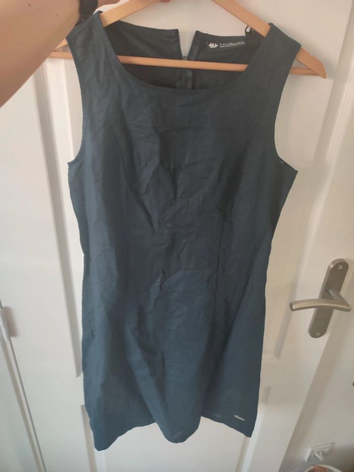 Robe sans manche hublot