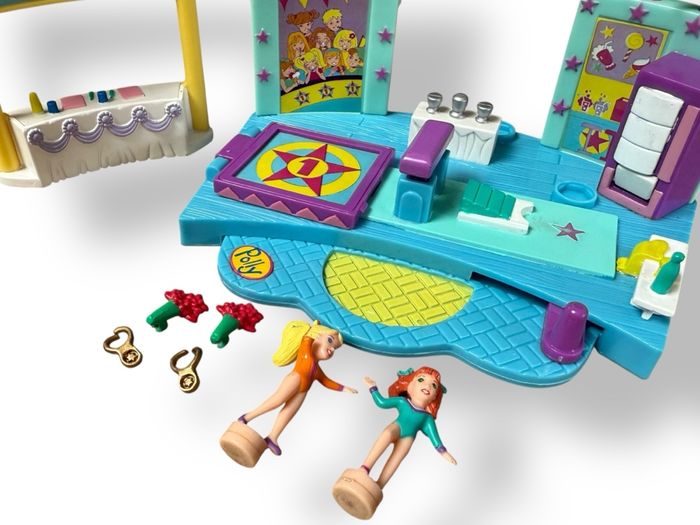 Polly Pocket Gymnastics Turnfest 1999 – 100% complet avec figurines et accessoires - photo numéro 4