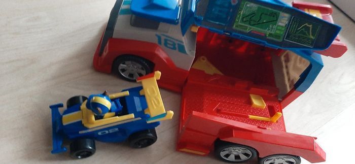 Camion mobile Pit Stop Team Ready Race Rescue Paw Patrol - photo numéro 8